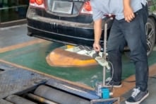 Đo khí thải xe diesel ‘đạp hết chân ga’, Cục Đăng kiểm khẳng định không gây hư hỏng
