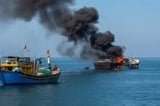 Lâm Đồng: Tàu chở dầu bốc cháy trên biển, 1 người mất tích
