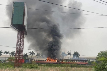 Tàu khách Hải Phòng – Hà Nội cháy khi đang chạy