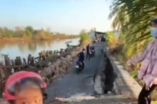 Nâng cấp chưa đầy nửa năm, đường cấp xã ở Cà Mau sụt sâu 1,2m