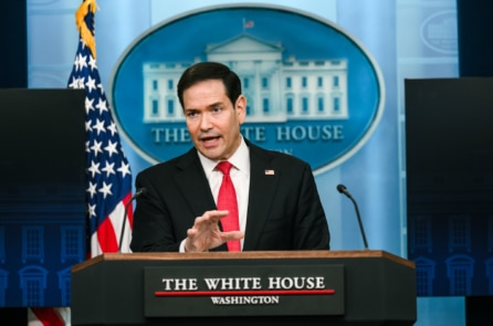 Người bị Trung Quốc trừng phạt – Ngoại trưởng Rubio – tháp tùng ông Trump thăm Trung Quốc