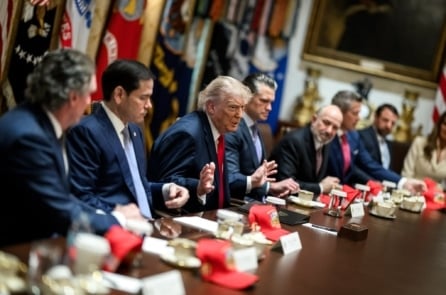 Mỹ – Iran được cho là đã đạt khung ngừng bắn 60 ngày, ông Trump chưa ra quyết định