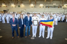 Siêu mẫu hạm USS Ford đã trở về cảng nhà; ông Hegseth đã có mặt để chào đón