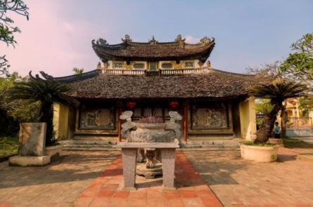 Làng văn hiến khoa bảng Nguyệt Viên