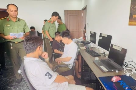Phát hiện 85 người Trung Quốc lập “ổ” lừa đảo công nghệ cao tại TP.HCM