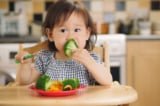 Nghiên cứu: Trẻ em nhớ mùi của các loại rau khi còn trong bụng mẹ
