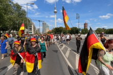 Hàng nghìn người tuần hành tại Berlin yêu cầu Thủ tướng Merz từ chức