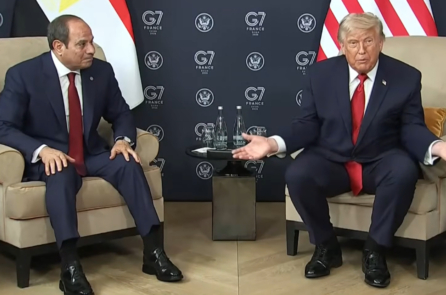 Ông Trump: Chứng khoán tăng mạnh, giá dầu giảm, eo biển Hormuz sắp mở hoàn toàn