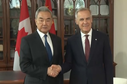 Thủ tướng Canada Carney gặp Ngoại trưởng Trung Quốc Vương Nghị, không có phát biểu công khai