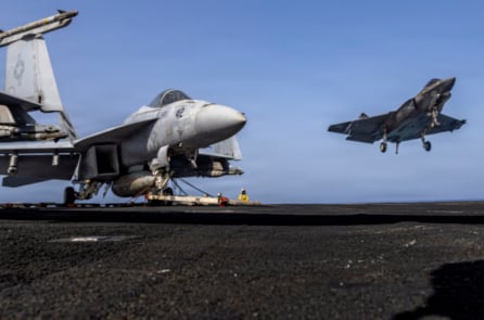 Iran tuyên bố tấn công Hạm đội 5 Mỹ tại Bahrain, CENTCOM bác tin