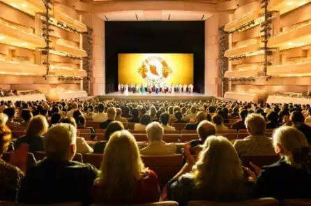 Shen Yun trở lại Toronto: Suất diễn đầu tiên “cháy vé”