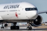 40 phút kinh hoàng: Cơ trưởng chuyến bay Air Canada mất kiểm soát, bị khống chế