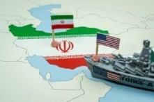 Mỹ và Iran đồng ý ngừng bắn, sẽ tiến hành cuộc hội đàm khẩn cấp tại Doha vào thứ Ba