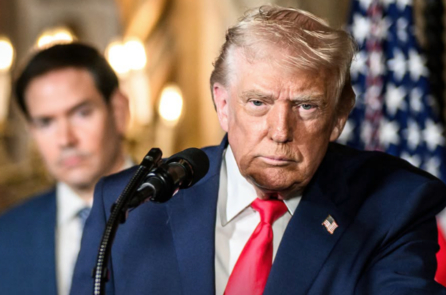 Ông Trump hủy kế hoạch thu phí hộ tống 20% qua eo biển Hormuz