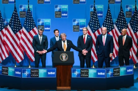 Ông Trump: Sẽ cắt đứt mọi quan hệ thương mại với Tây Ban Nha
