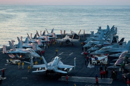 Mỹ nối lại không kích Iran, ông Trump: Đến lượt chúng tôi phản công
