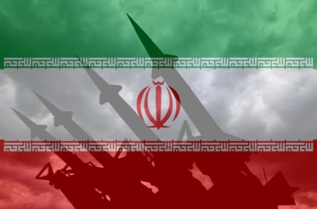 UAE: Hai tàu chở dầu trúng tên lửa Iran, 1 người chết, 8 người bị thương