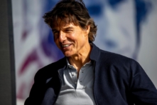 Tom Cruise đã xuất hiện tại lễ bế mạc World Cup và có một bài phát biểu đầy nhiệt huyết