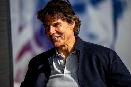 Tom Cruise đã xuất hiện tại lễ bế mạc World Cup và có một bài phát biểu đầy nhiệt huyết
