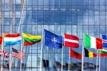 Một phụ nữ Canada gốc Hoa thực tập tại NATO bị bắt vì bị cáo buộc hoạt động gián điệp