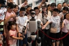 Chiết Giang, TQ khai trương trường học robot đầu tiên, 30 robot chính thức “nhập học”