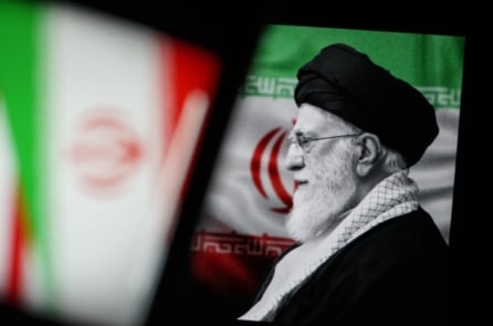 3 người con của ông Ali Khamenei xuất hiện tại tang lễ, tân Lãnh tụ Mojtaba vẫn vắng bóng