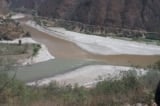 Hồ nước do sạt lở tạo thành tiếp tục dâng, đe dọa gây ra đợt lũ thứ hai ở Nepal–Tây Tạng