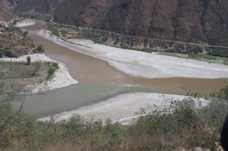 Hồ nước do sạt lở tạo thành tiếp tục dâng, đe dọa gây ra đợt lũ thứ hai ở Nepal–Tây Tạng