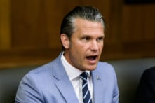 Mỹ phá hủy 3 tàu chở dầu của Iran, ông Hegseth tiếp tục đưa ra cảnh báo