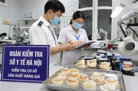 Hà Nội xử phạt hơn 1,35 tỷ đồng các cơ sở sản xuất răng giả