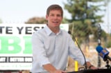 FBI khám xét biệt thự ở Beverly Hills, điều tra bê bối tình dục của ông Swalwell
