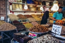 Dữ liệu giá cả Iran: 2 triệu rial mua được gì?