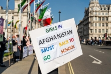 5 năm Taliban trở lại nắm quyền, 2,4 triệu bé gái Afghanistan vẫn không thể học trung học