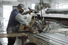 California: 592 công nhân gia công đá nhân tạo mắc bệnh bụi phổi silic, 31 người tử vong