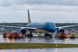 Tổ lái Vietnam Airlines gặp sự cố khi cất cánh tại Đức