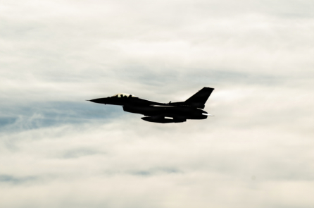 F-16 của Vệ binh Quốc gia Texas rơi ở Michigan khi huấn luyện