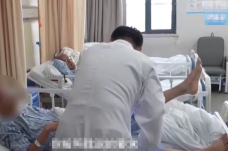 Người đàn ông Thượng Hải 49 tuổi có não teo tương đương người 80 tuổi