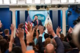 Phóng viên CNN, MS NOW và Politico bị từ chối vào Nhà Trắng