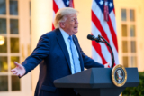 CNN và 2 hãng truyền thông tiến hành kiện tụng, ông Trump lên tiếng