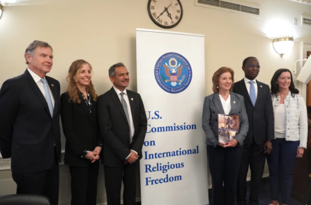 USCIRF: Ông Trump nên thúc giục ông Tập thả những người TQ bị bức hại vì đức tin