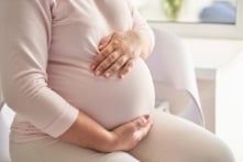 Mang thai hộ cho tỷ phú Trung Quốc bí ẩn, người phụ nữ California lần đầu lên tiếng