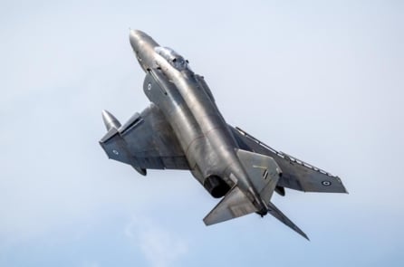 Tiêm kích F-4 Phantom gặp nạn tại triển lãm hàng không Hy Lạp, 2 phi công thiệt mạng