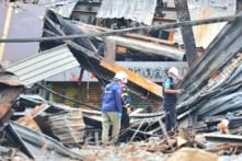2 công nhân được cứu sống sau 9 ngày mắc kẹt trong thảm họa Nepal