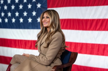Bà Melania Trump làm trung gian để Nga và Ukraine ngừng bắn cục bộ từ 29/10