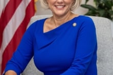 DSA chỉ trích Chủ tịch NTSB Jennifer Homendy vì hợp tác với Cộng hòa, Dân chủ phản ứng