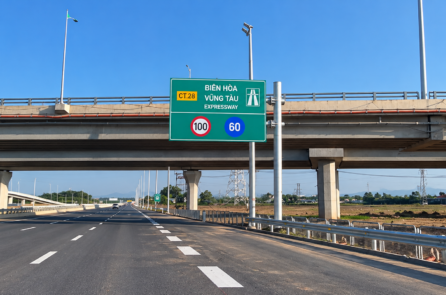 Cao tốc Biên Hòa – Vũng Tàu khoan khảo sát địa chất sau khi xuất hiện vết nứt dài 40m