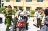 Công an TP Hà Nội dự tính đặt cột chặn xe tự động tại phố đi bộ