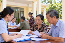 TP.HCM: Gần 12.000 người hoạt động không chuyên trách dôi dư được trợ cấp một lần