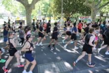 Marathon Melbourne: Những lời khen dành cho học viên Pháp Luân Công