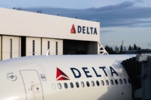 Elon Musk tuyên bố CEO Delta “sẽ mất việc” vì bỏ Starlink chọn Amazon